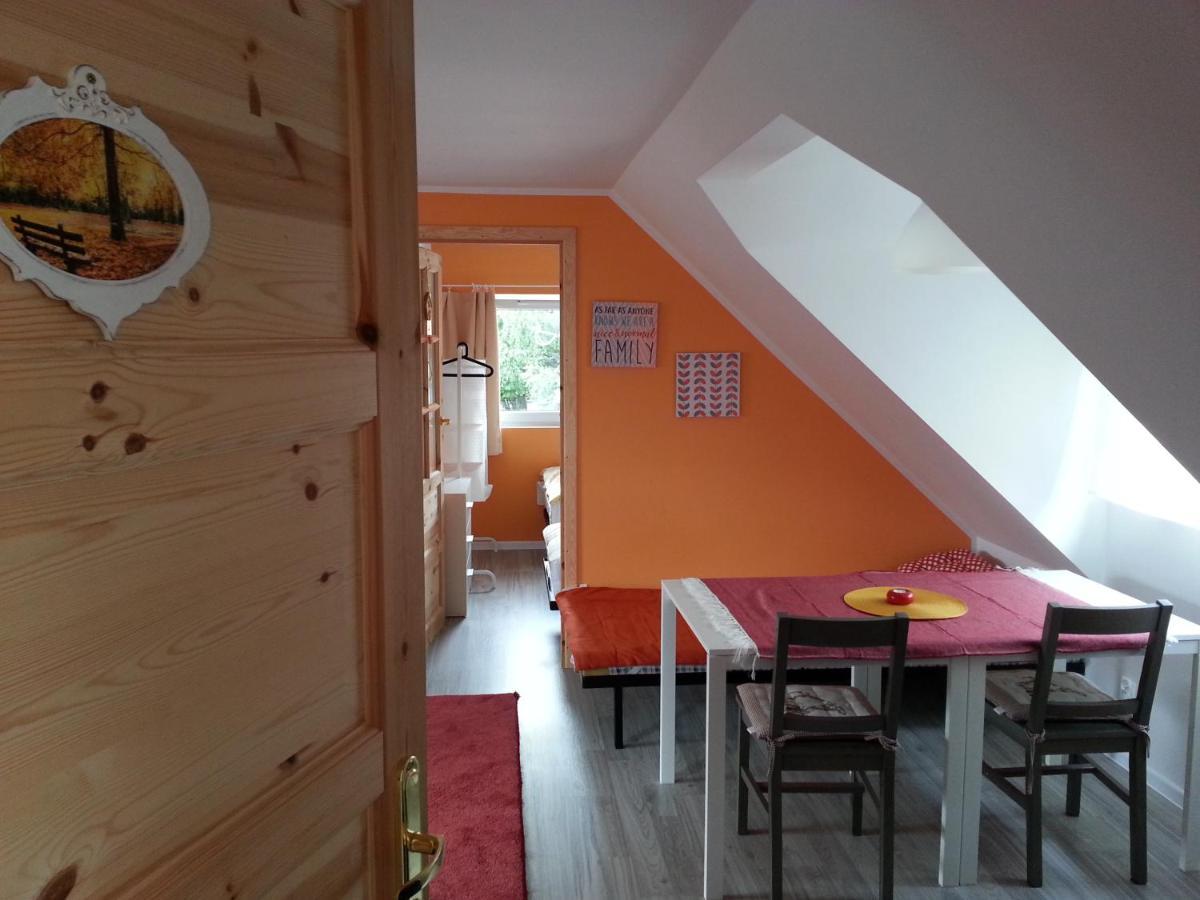 Apartamento Cztery Pory Warmii Pluski Pokoje Do Wynajecia Exterior foto